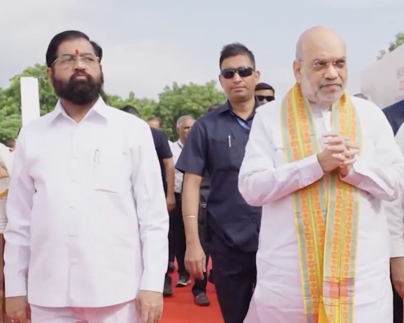 गुजरात में शिंदे-शाह की मुलाकात ने महाराष्ट्र में राजनीतिक चर्चाएं बढ़ायीं