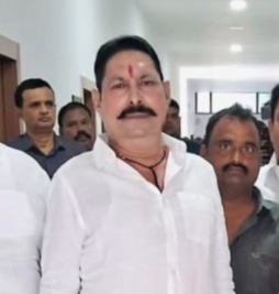 विधान परिषद चुनाव में बगावत की वजह से अनंत सिंह और नीलम देवी छह साल के लिए जदयू से निष्कासित