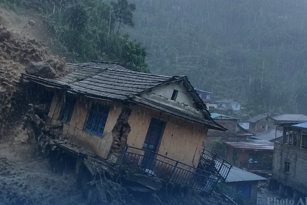 नेपाल में भारी बारिश, बाढ़, भूस्खलन का कहर: 21 लोगों की मौत, 1500 से अधिक विस्थापित