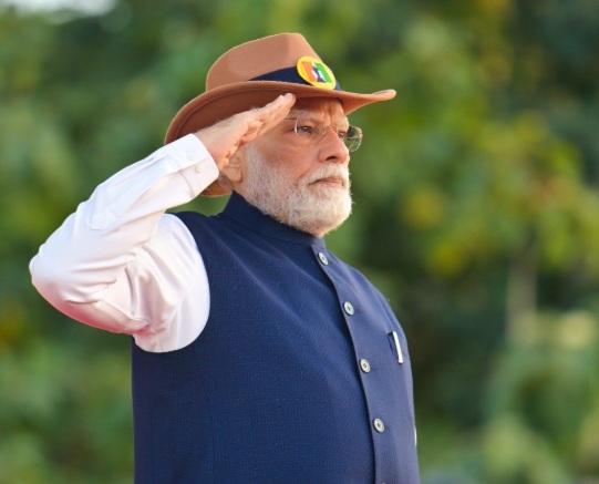 केवड़िया में एकता परेड का निरीक्षण, वन क्षेत्र का भ्रमण किया मोदी ने