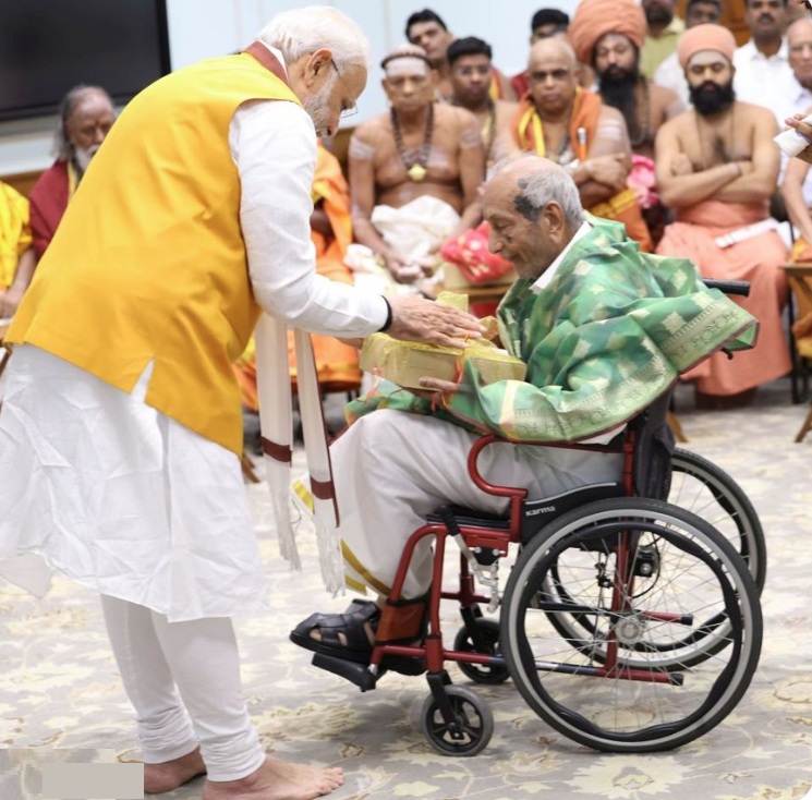 मोदी ने ऐतिहासिक 'सेंगोल' के कारीगर एथिराज के निधन पर जताया शोक