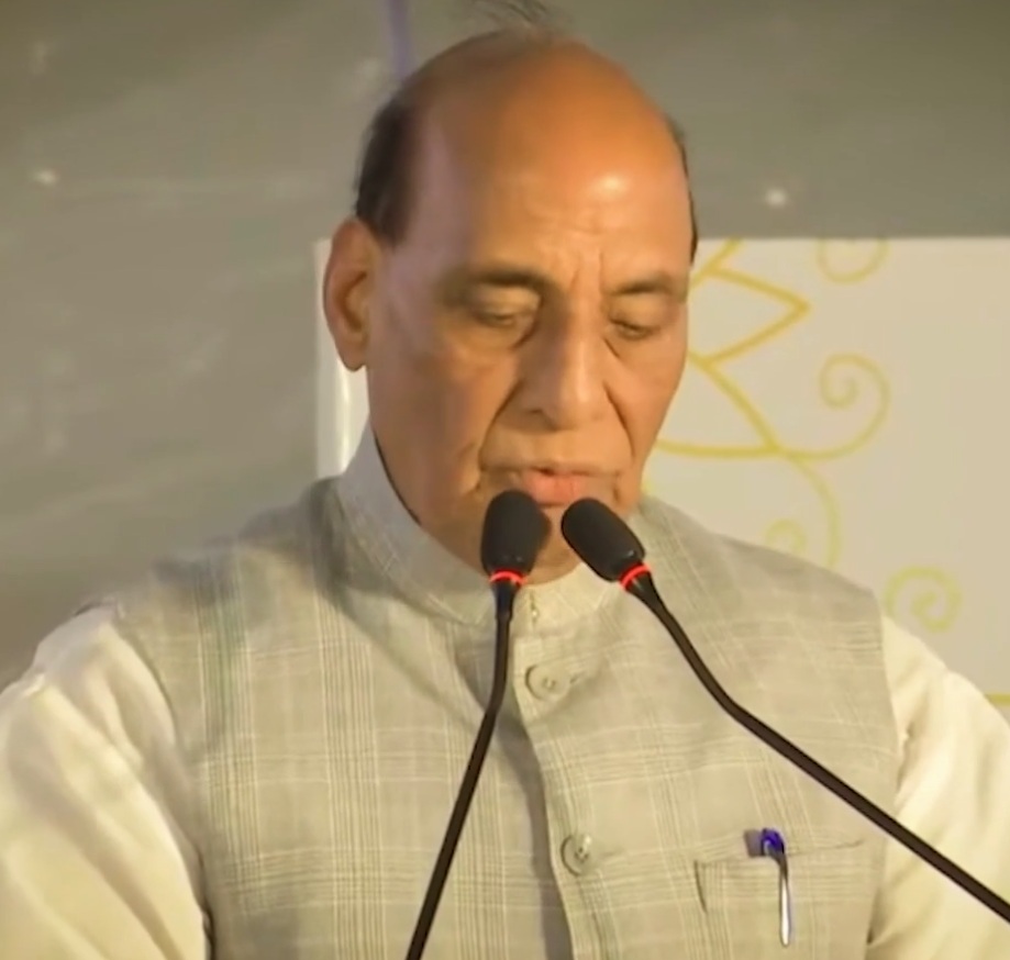 एयरोस्पेस परियोजनाओं में देरी से स्वदेशी तकनीक हो सकती है अप्रासंगिक: राजनाथ सिंह