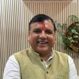 दिल्ली पुलिस के व्यवहार के खिलाफ विशेषाधिकार समिति पहुंचे संजय सिंह