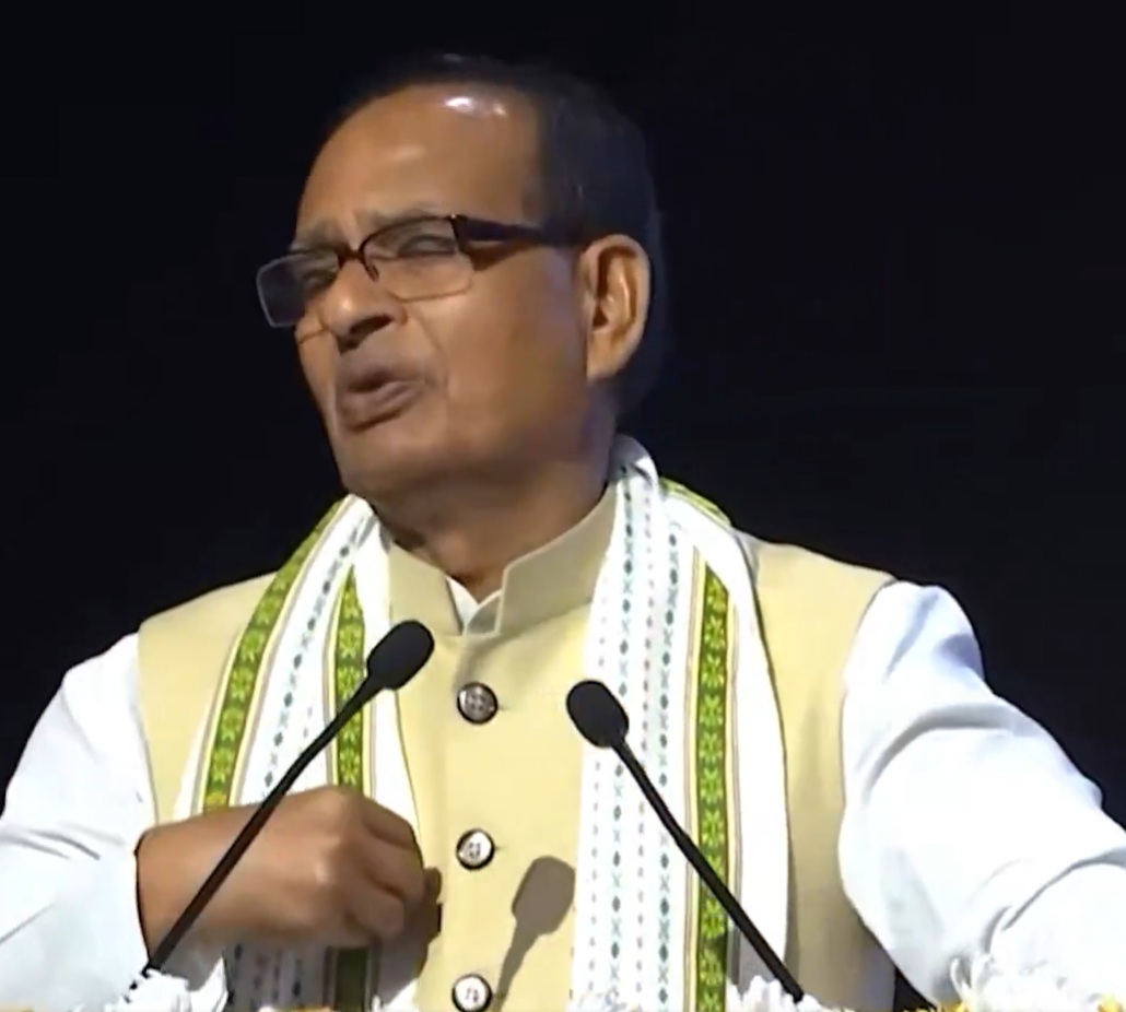 जनादेश का अपमान करना कांग्रेस की पुरानी आदत, संवैधानिक संस्थाओं को कमजोर करना उसके डीएनए में: शिवराज